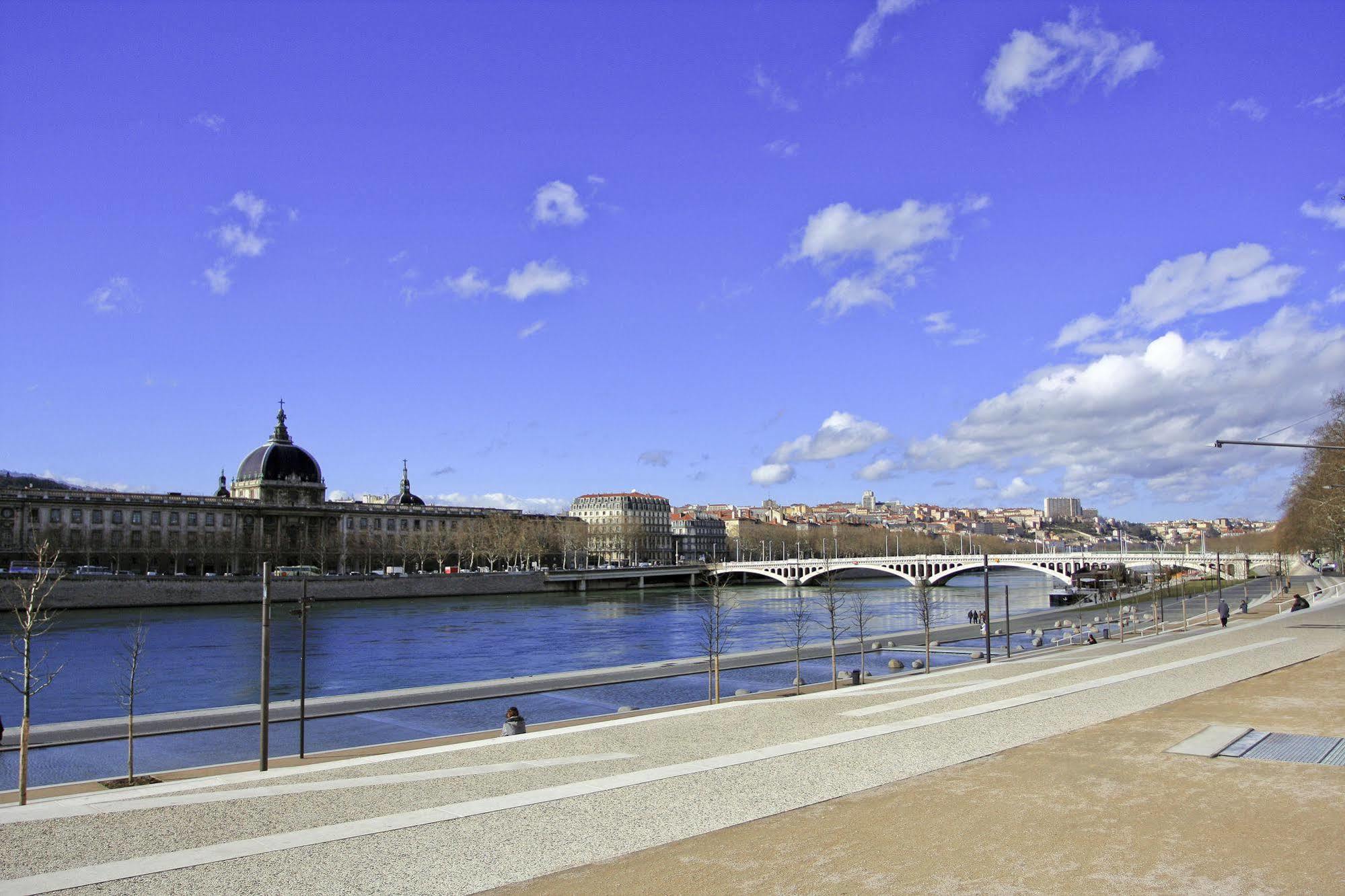 Premiere Classe Lyon Nord Dardilly Exterior foto